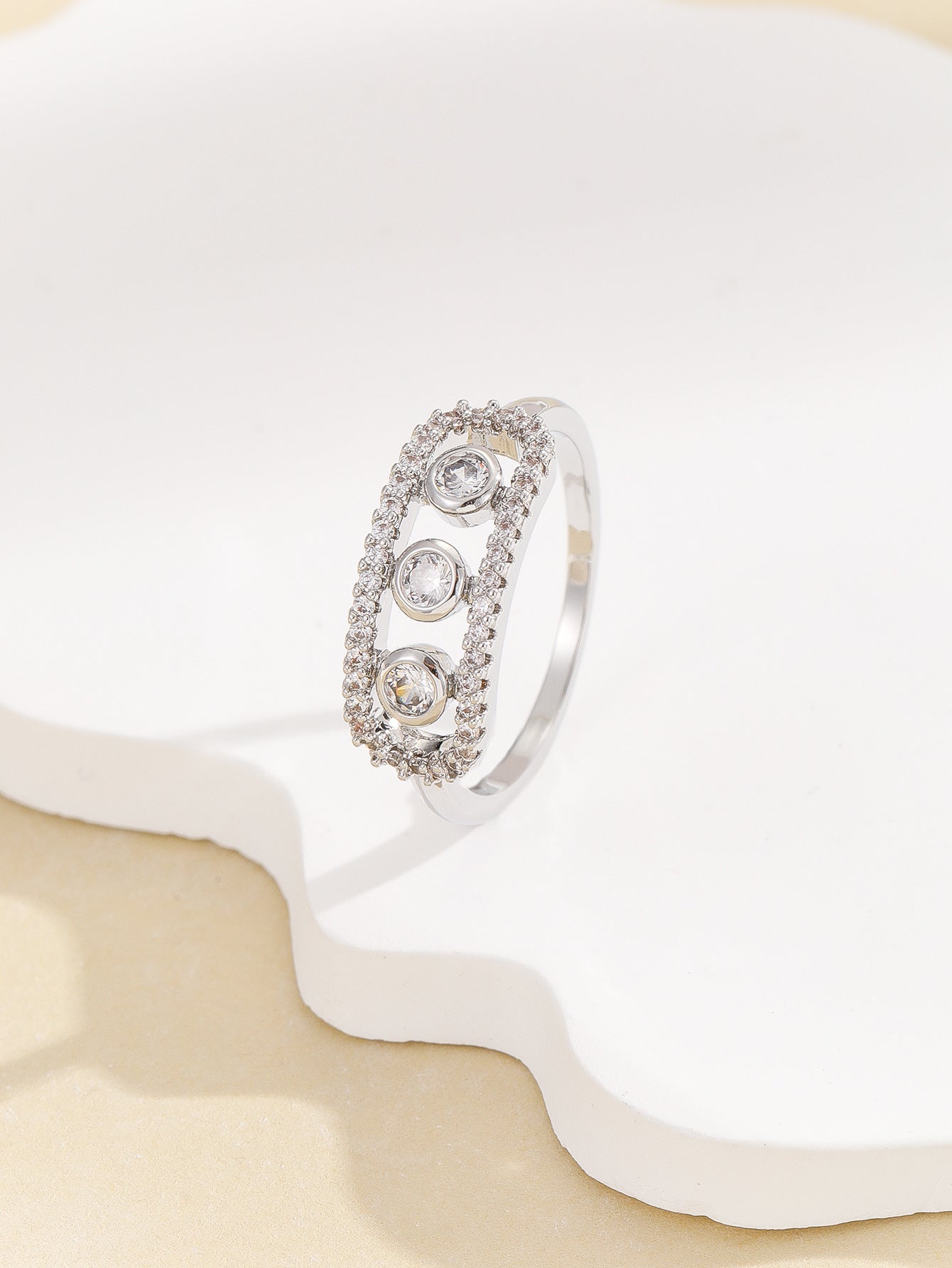 Damen schicker Ring mit funkelnden Zirkonia Shop Nory