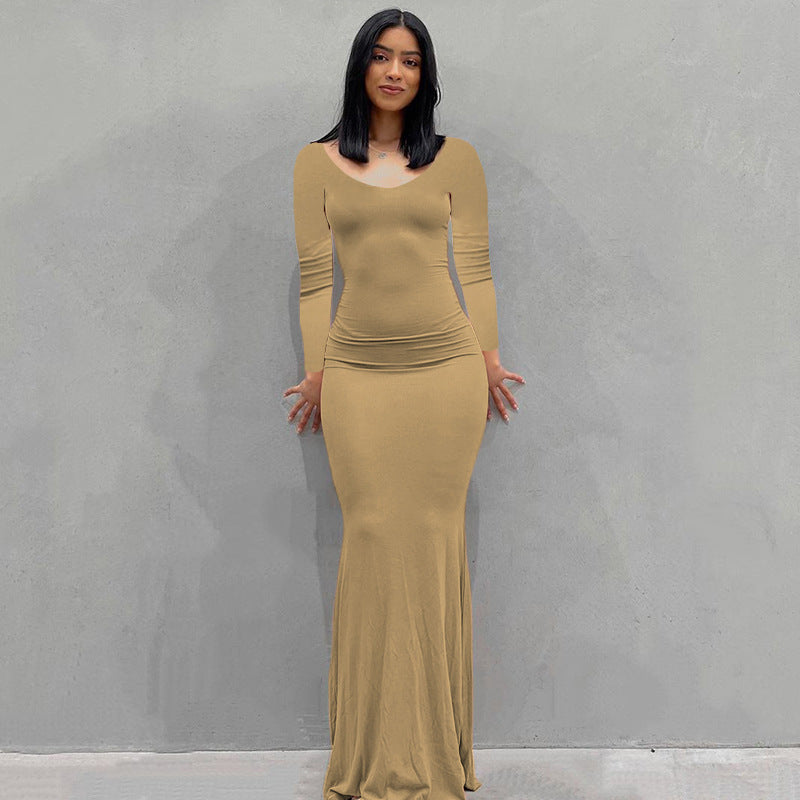 Damen Körperbetontes Maxi‑Jerseykleid mit taillierter Drapierung, langen Ärmeln und ausgestelltem Saum Shop Nory