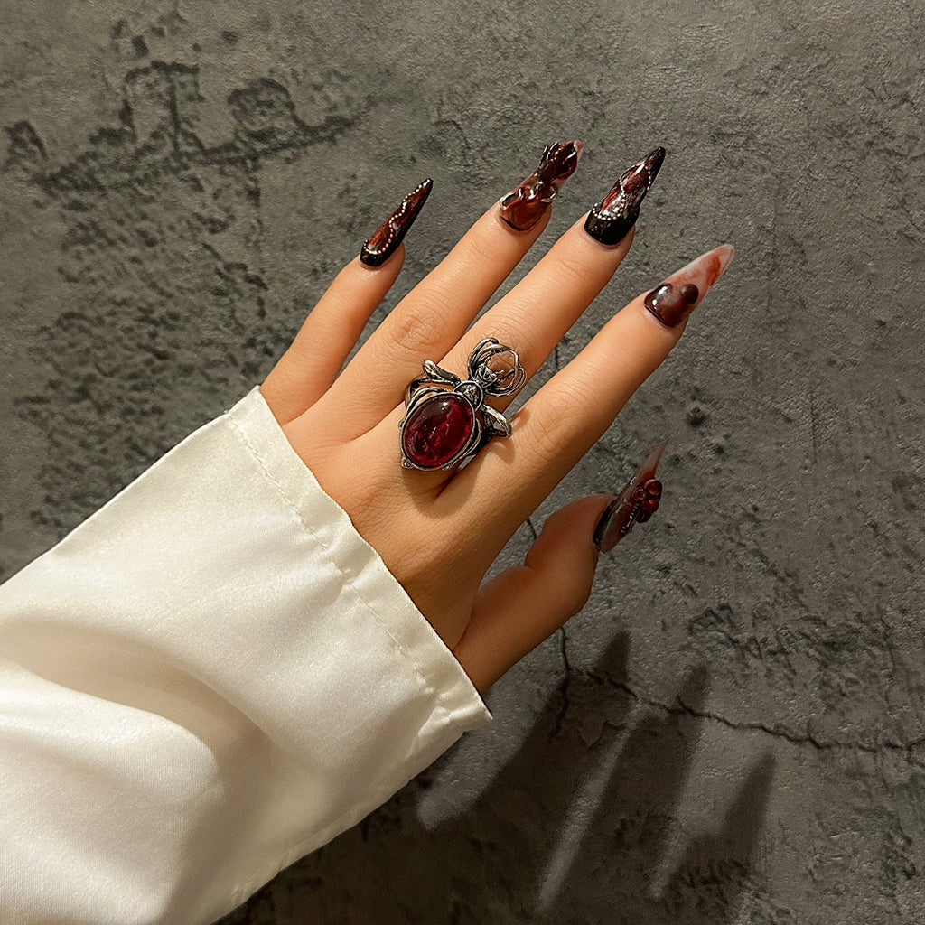 Damen Choker-Halskette mit Spinnenmotiven und eleganten Kettenverzierungen