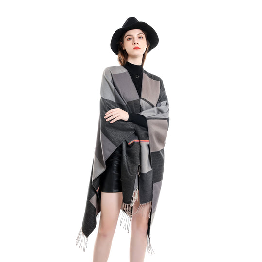Damen Leichter Webruana mit geometrischem Blockmuster und Fransensaum Shop Nory