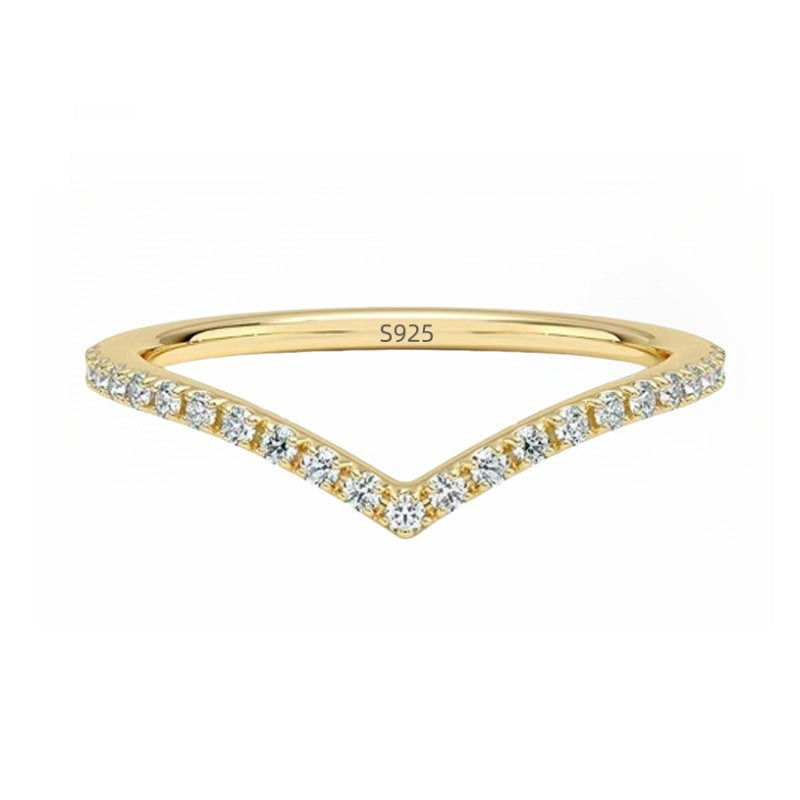 Damen eleganter V-förmiger Ring mit funkelnden Zirkonia Shop Nory