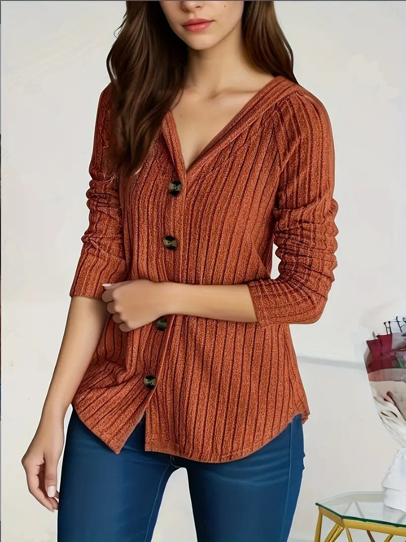 Damen kaschierender gerippter Strickcardigan mit V-Ausschnitt und dekorativen Knöpfen Shop Nory