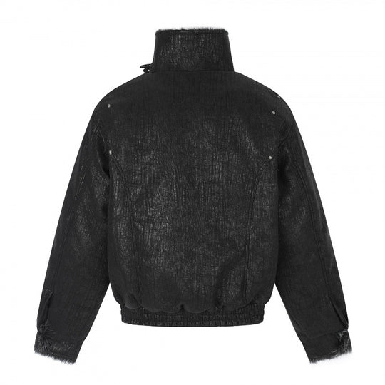 Herren Kurze Biker-inspirierte Kunstleder-Bomberjacke mit Nieten, doppeltem Schnallenkragen und Teddyfutter Shop Nory