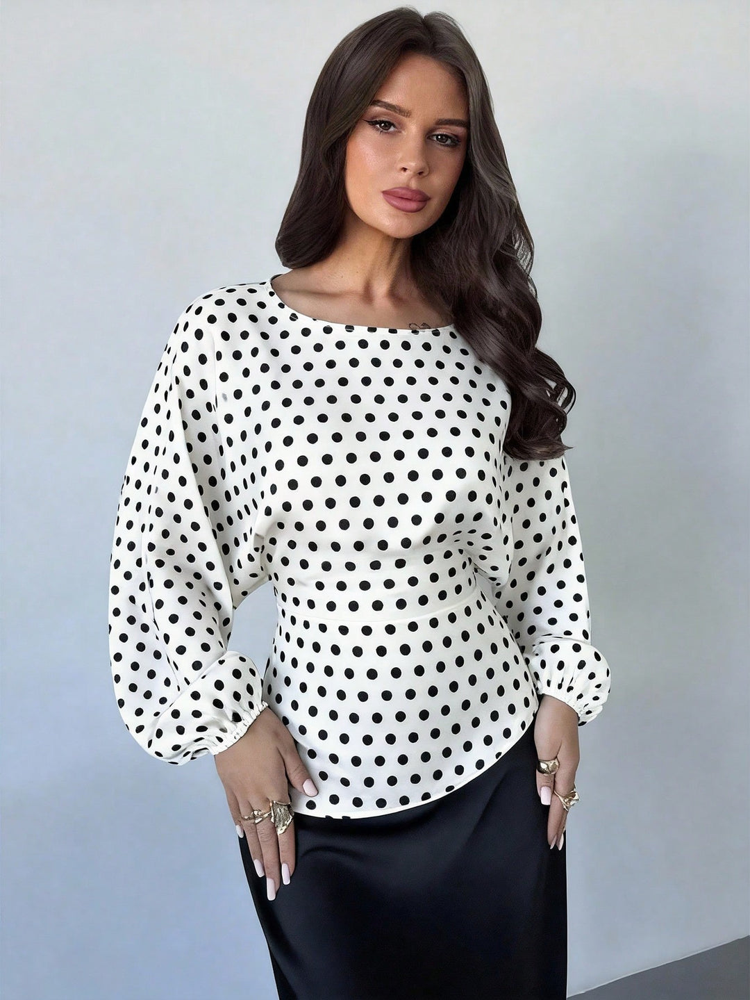 Damen Polka-Dot Satinbluse mit Ballonärmeln und weitem Rundhalsausschnitt Shop Nory