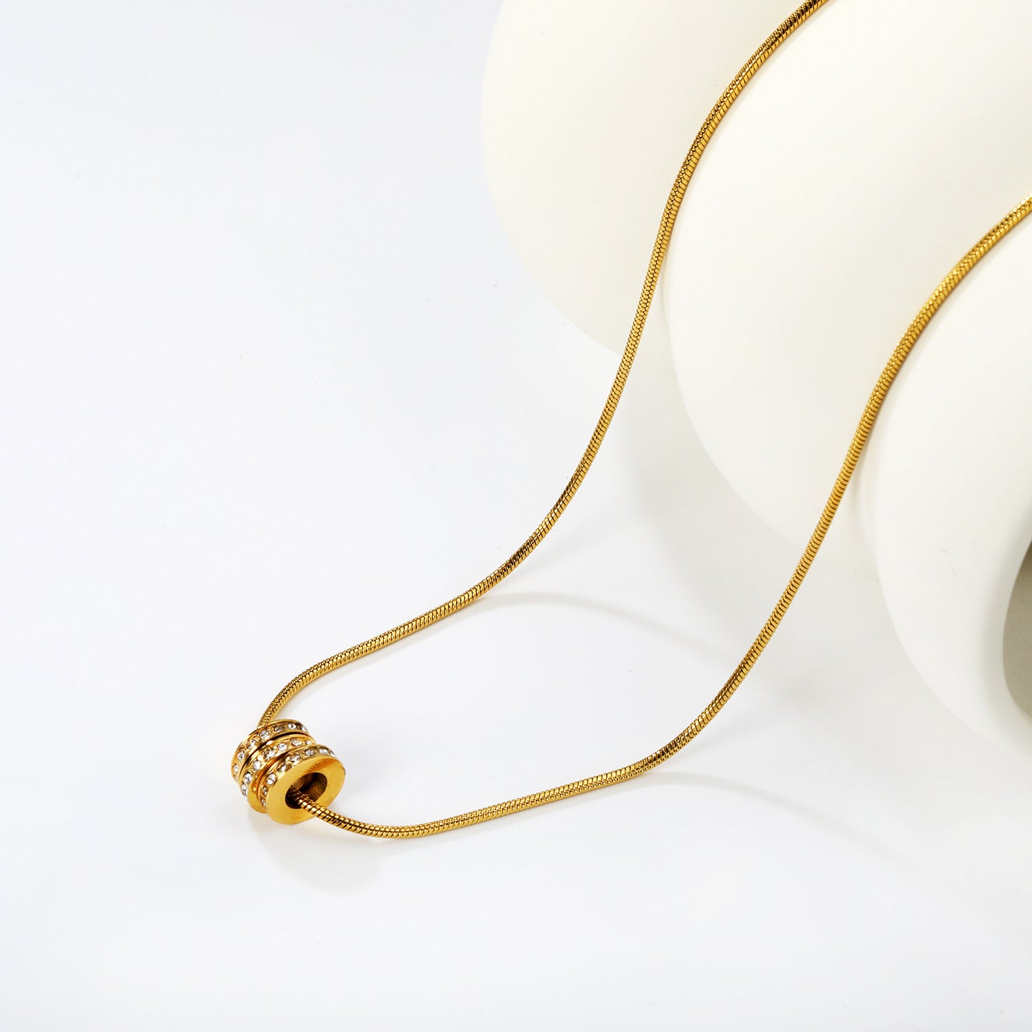 Damen Halskette mit funkelndem Anhänger aus hochwertigem Edelstahl Shop Nory