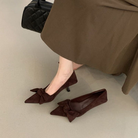 Damen elegante spitze Samt-Pumps mit mittelhohem Kittenabsatz und Zierschleife Shop Nory