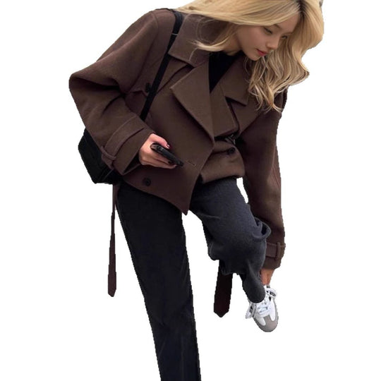 Damen Kurzer Wollmantel mit oversized Kragen, doppelreihiger Knopfleiste und Bindegürtel Shop Nory