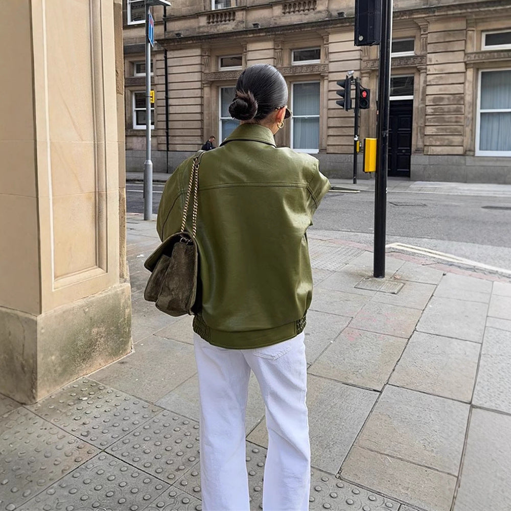 Damen Kurz geschnittene Oversize Kunstlederjacke mit weitem Kentkragen, dekorativen Ziernähten und verdeckter Reißverschlussleiste Shop Nory