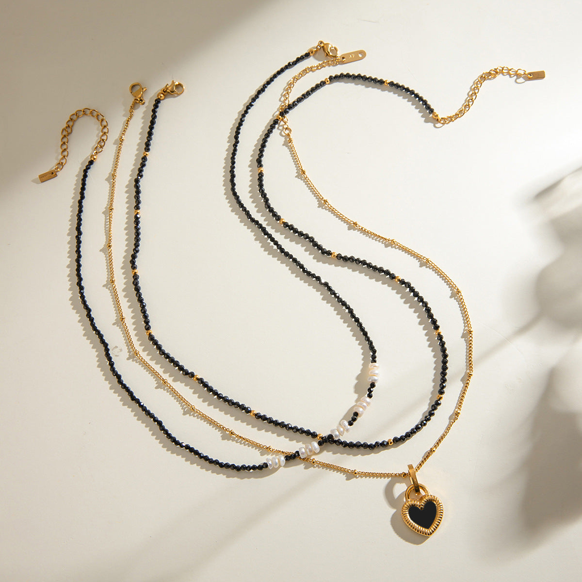 Damen Halskette mit doppeltem Herzanhänger und verstellbarem Gliederdesign Shop Nory