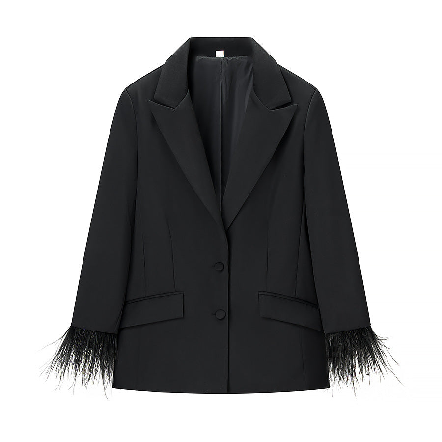 Damen Schicker taillierter Blazer-Hosenanzug mit Federbesatz an Manschetten Shop Nory