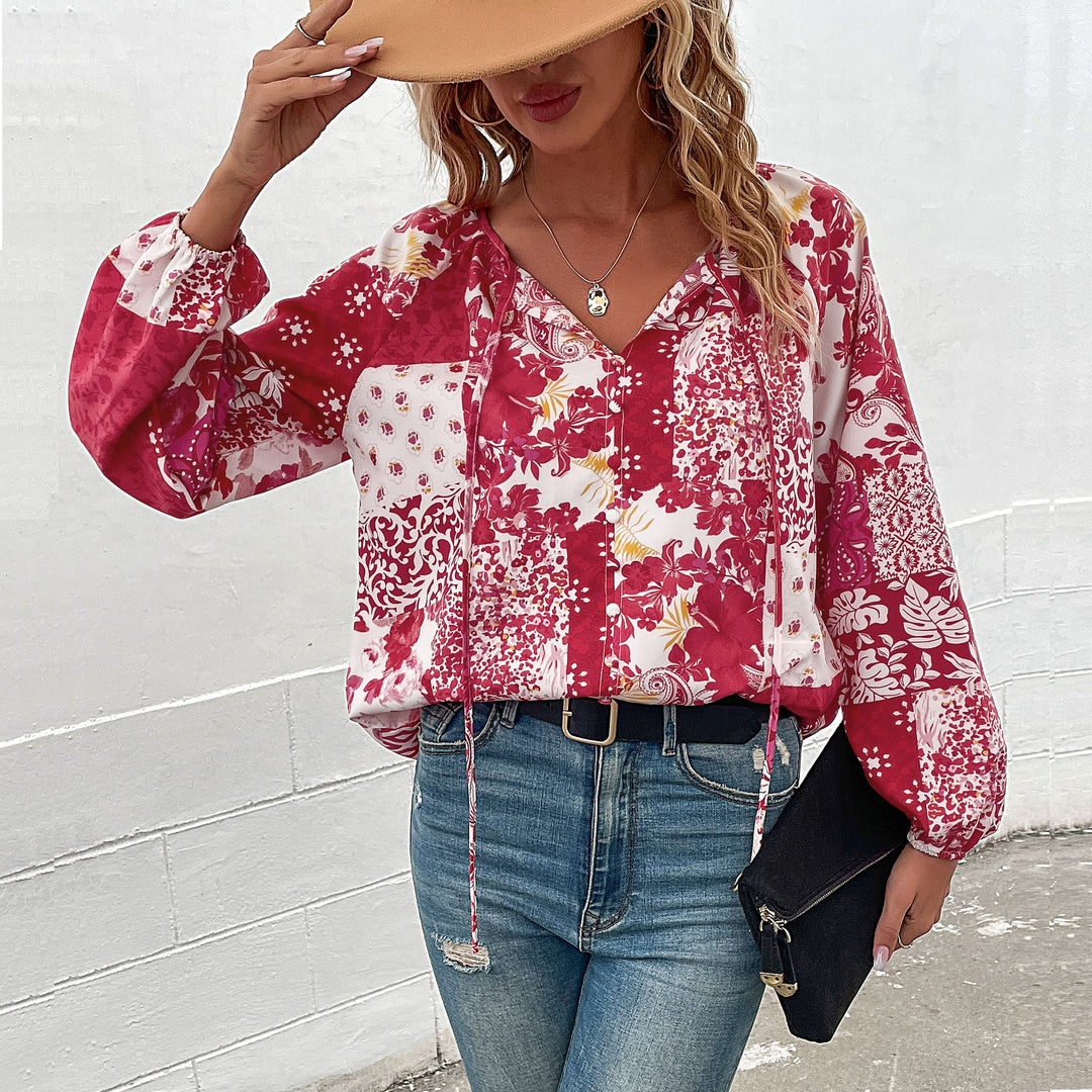 Damen Leichte Boho-Bluse mit Patchwork‑Print, Bindeschlitz und Ballonärmeln Shop Nory