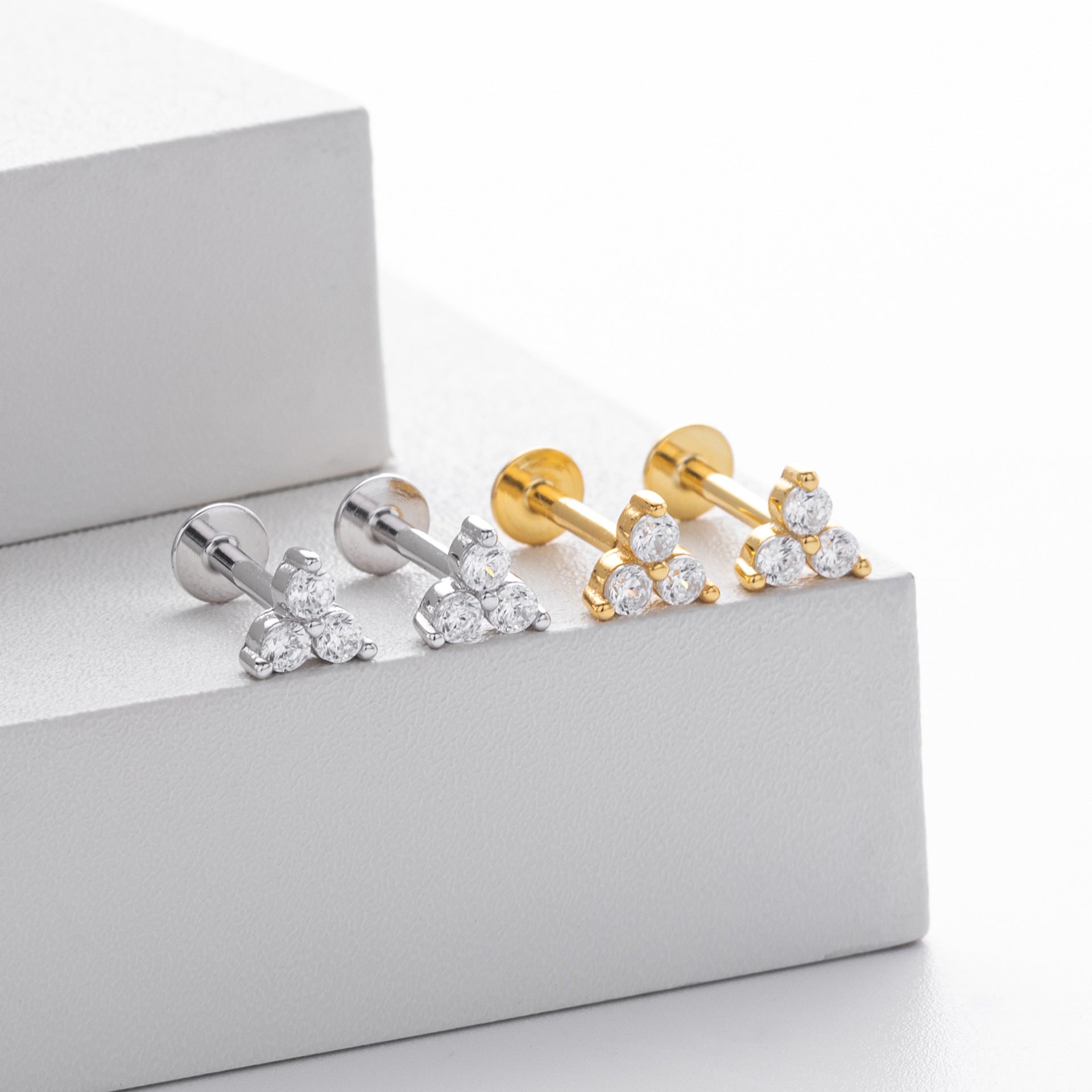 Damen Ohrstecker mit funkelnden 5A Zirkonen aus hochwertigem 925 Sterling Silber Shop Nory