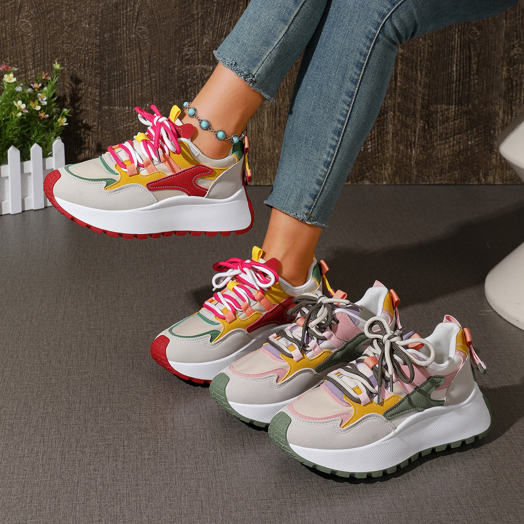 Damen Plateau-Sneaker mit mehrlagigem Obermaterial, gepolsterter Ferse und griffiger Profilsohle Shop Nory