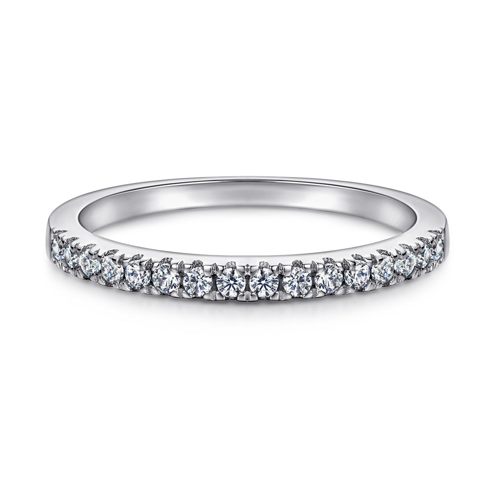 Damen Verlobungsring mit quadratischem Hauptstein und feinem Zirkonia-Besatz Shop Nory