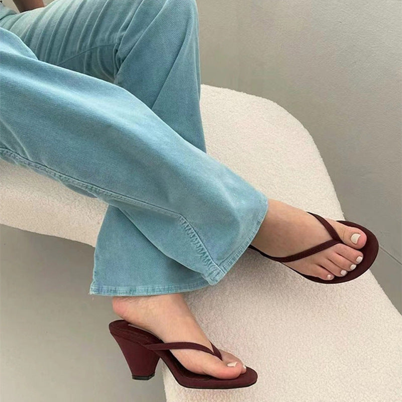 Damen Zehentrenner mit elegantem Design und komfortablem Fußbett