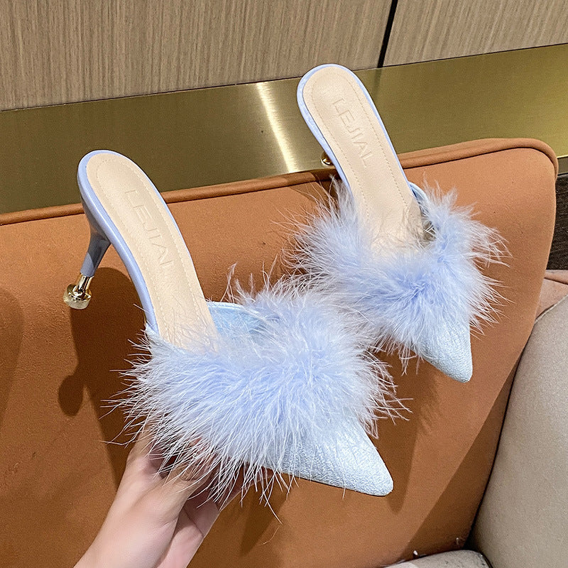 Damen Elegante Mules mit luxuriösen Federn und schickem Absatz
