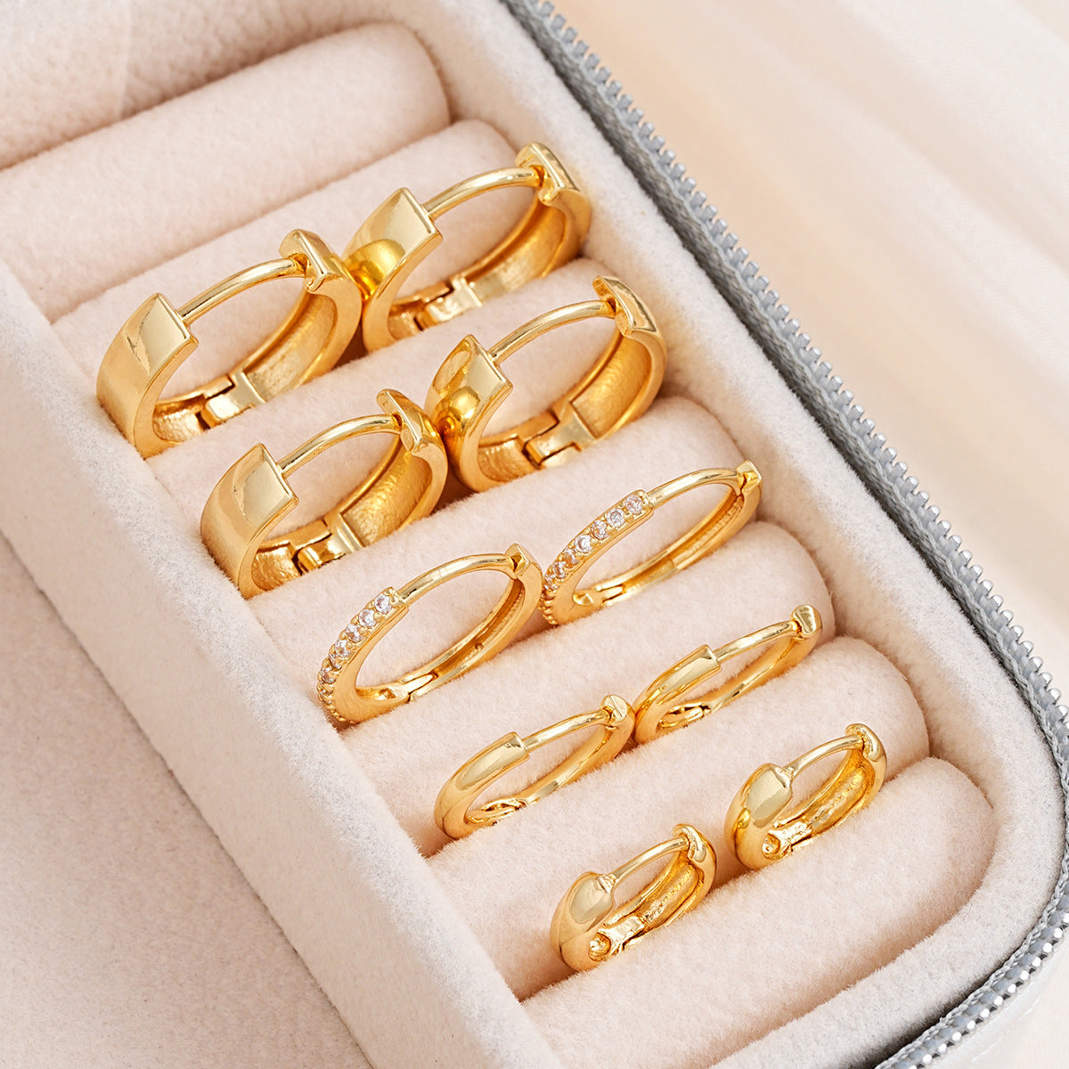 Damen Ohrringe Set mit eleganten und funkelnden Kristallen Shop Nory