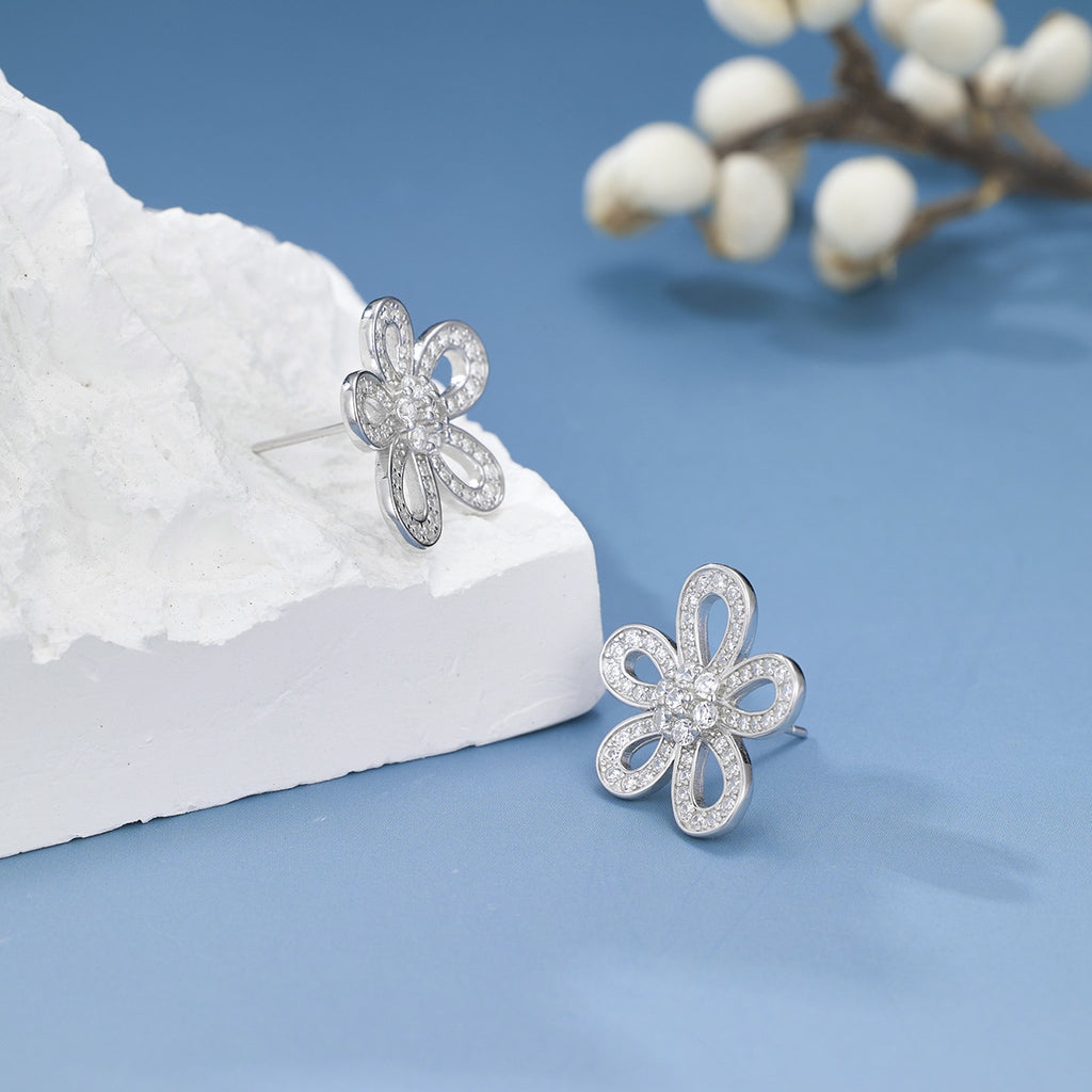 Damen Ohrstecker im floralen Design mit funkelnden Zirkonia Shop Nory