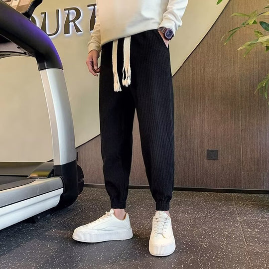 Herren Gerippte Relax-Jogginghose mit Tunnelzug, Eingrifftaschen und elastischen Saumabschlüssen Shop Nory