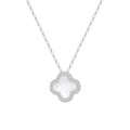 Damen elegante Halskette mit filigranem Blütenanhänger und funkelnden Zirkonia Shop Nory
