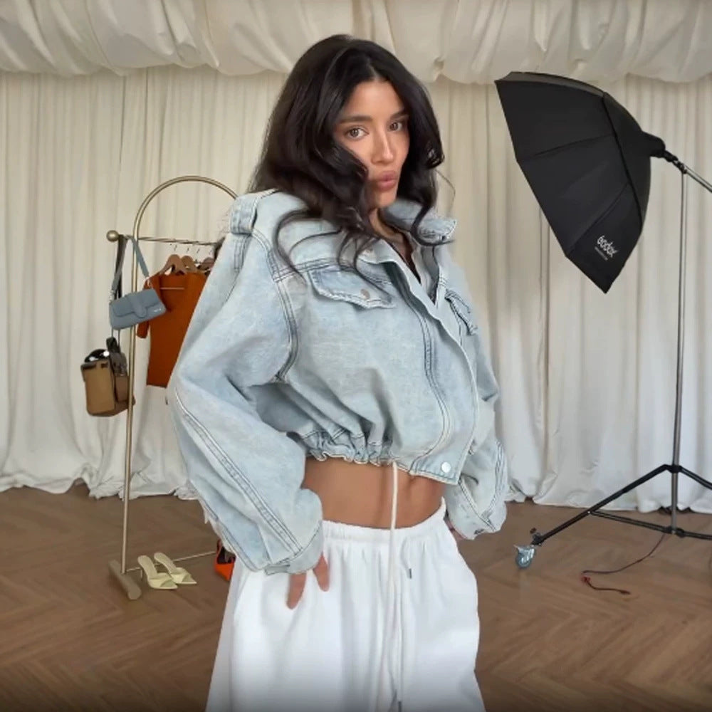 Damen Cropped-Denimjacke mit Tunnelzug, kastiger Oversize-Silhouette & Pattentaschen Shop Nory