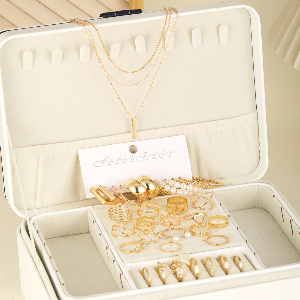 Damen Schmuckset mit eleganten Ketten und kreativen Ringen Shop Nory
