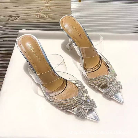 Damen spitz zulaufende Mule mit funkelnden Kristallriemen und skulpturellem Acrylabsatz Shop Nory