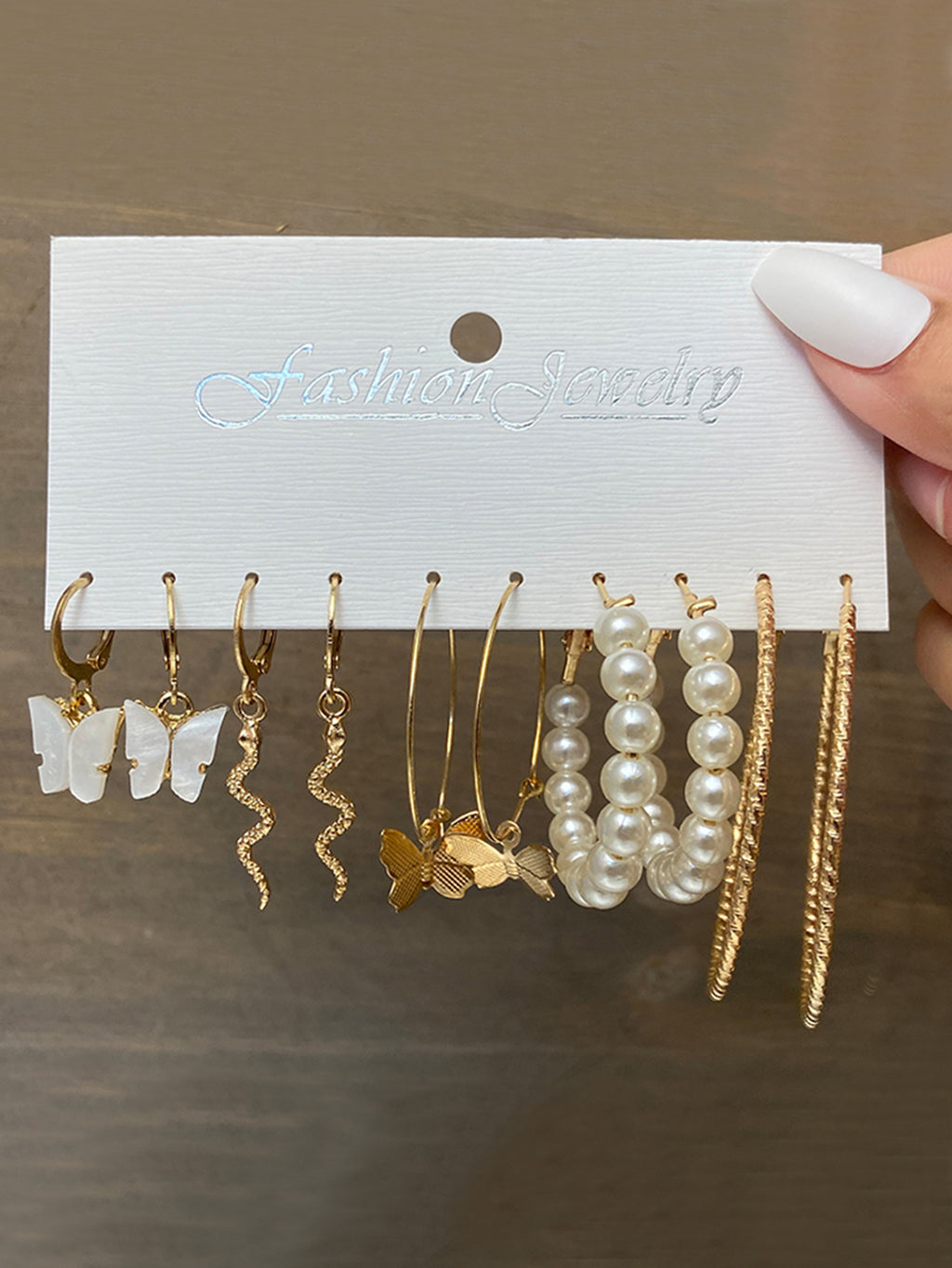 Damen Ohrringe Set mit vielfältigen Designs und funkelnden Akzenten Shop Nory