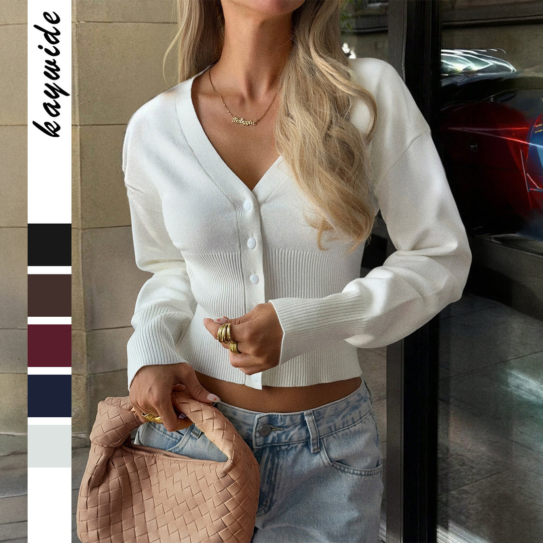 Damen nan taillierte Cropped-Strickjacke mit tiefem V-Ausschnitt, geripptem Bund und durchgehender Knopfleiste Shop Nory