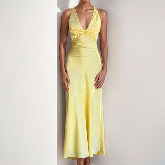 Damen Maxikleid mit elegantem Wickeldetail und fließendem Satinmaterial Shopnory