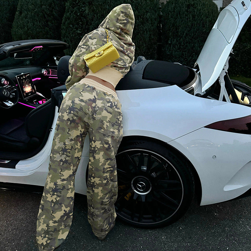 Damen nan kurz geschnittene Kapuzenjacke mit Camouflage-Muster, Frontreißverschluss, Kängurutasche und weitem Rippbund Shop Nory