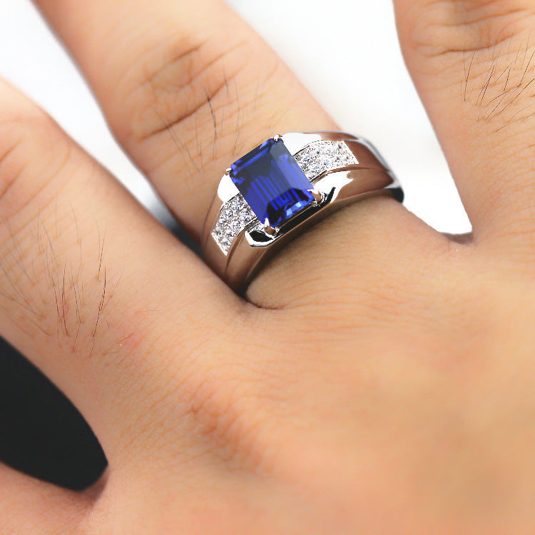 Damen Eleganter Ring mit quadratischem Hauptstein und funkelnden Zirkonia Shop Nory