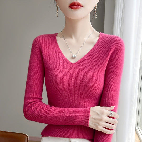 Damen Schmal geschnittener V‑Ausschnitt-Feinstrickpullover mit feiner Rippenstruktur und weicher Haptik Shop Nory