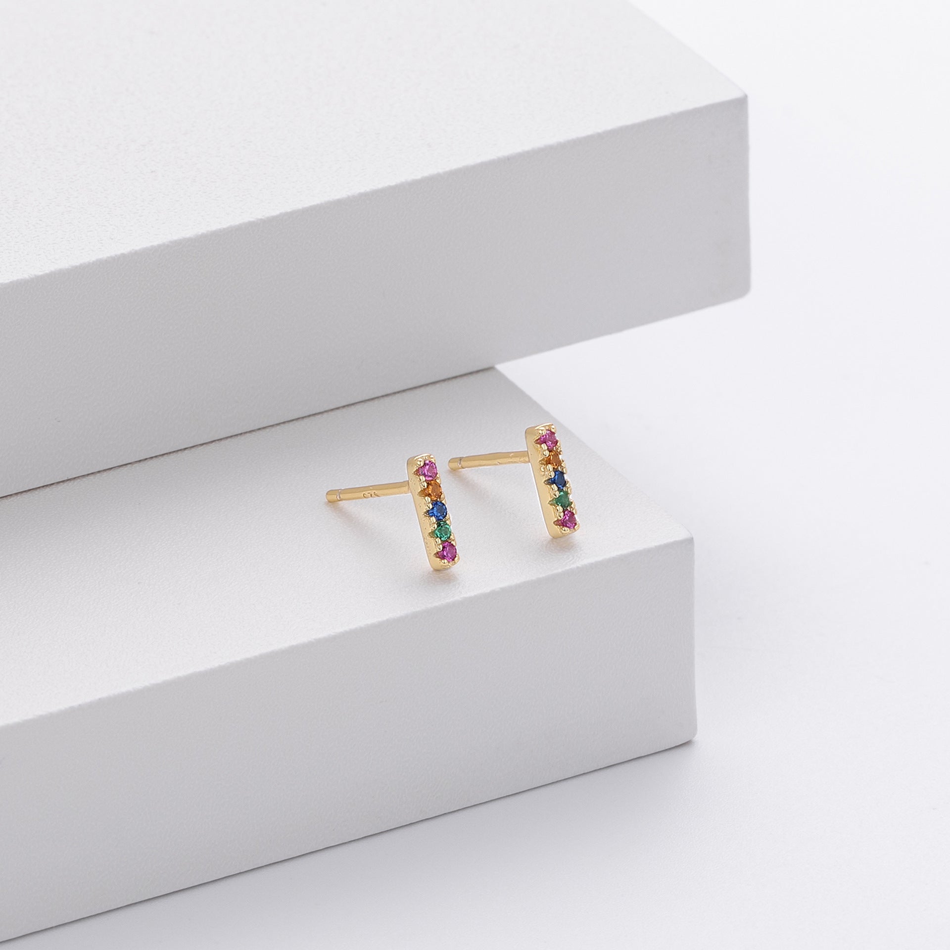 Damen Ohrstecker mit bunten Zirkonsteinen aus hochwertigem 925 Sterling Silber Shop Nory