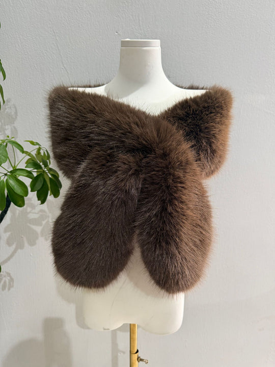 Damen Luxuriöse Wendbare Kunstpelz-Schulterstola mit V‑Form Shop Nory