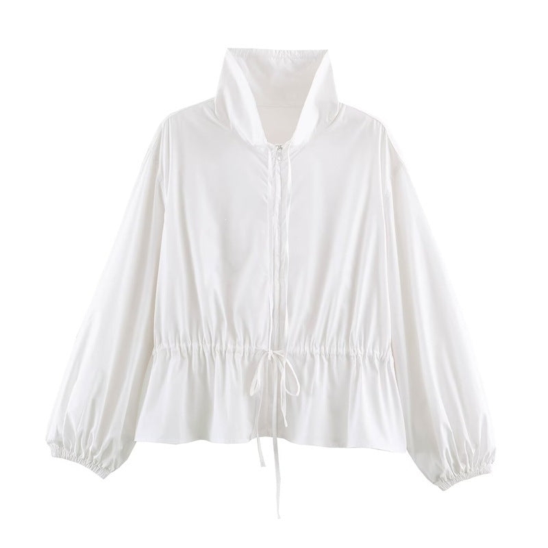 Damen Leichte taillierbare Windjacke mit Stehkragen, Tunnelzug und Ballonärmeln Shop Nory