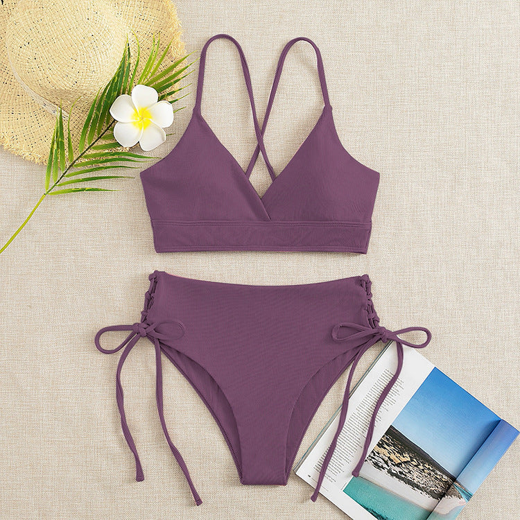 Damen Bikini-Set mit verstellbaren Trägern und raffinierten Schnürdetails