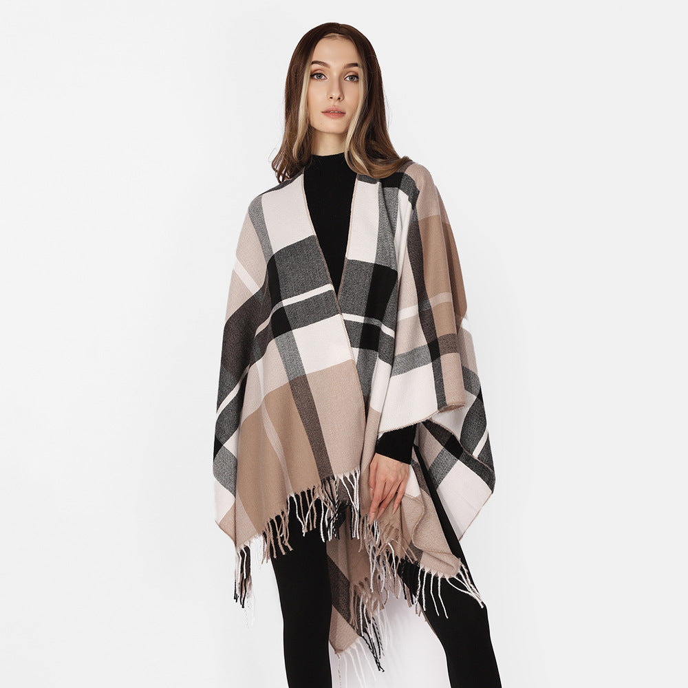Damen Oversize-Karoponcho aus weichem Wollmix mit Fransensaum Shop Nory