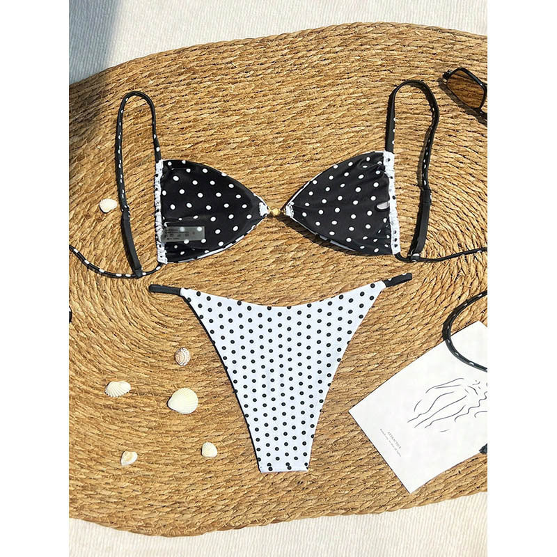 Damen Triangel-Bikini mit verspieltem Punktemuster und eleganten Akzenten