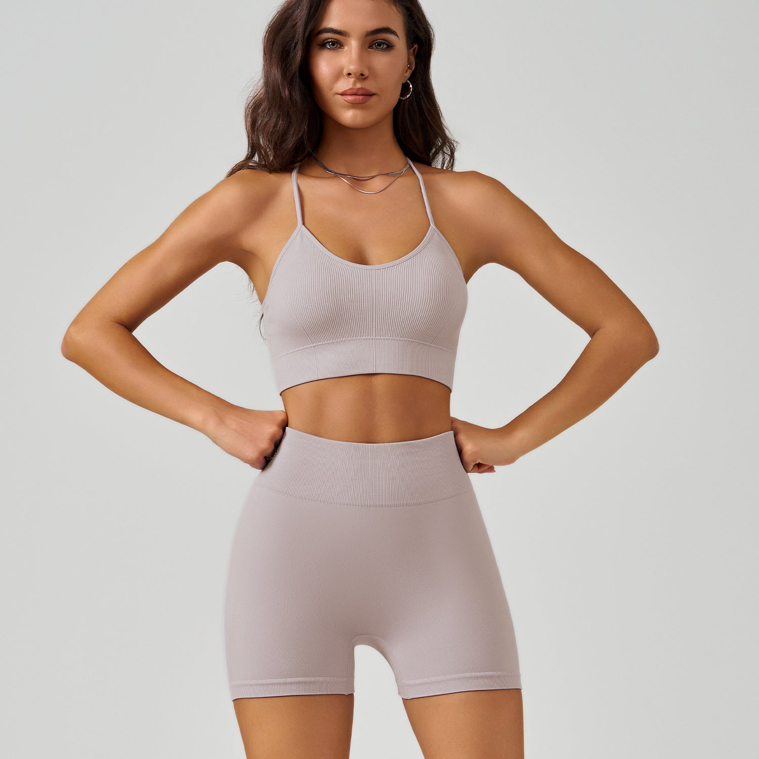 Yoga-Set mit gekreuztem Rücken