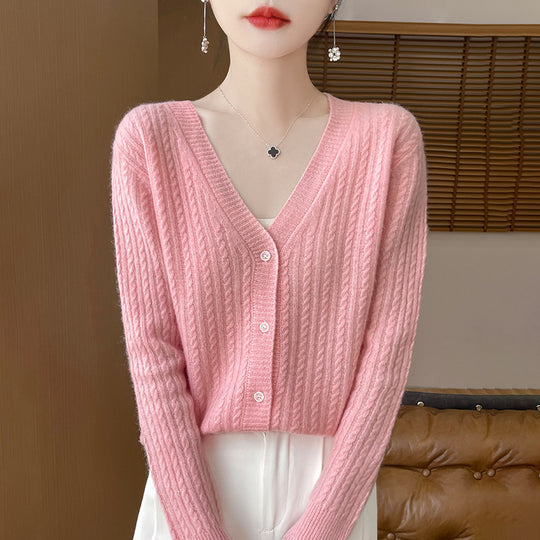 Damen Kurzgeschnittener Feinstrick-Cardigan mit V‑Ausschnitt, feiner Rippenstruktur und Perlmuttknöpfen Shop Nory