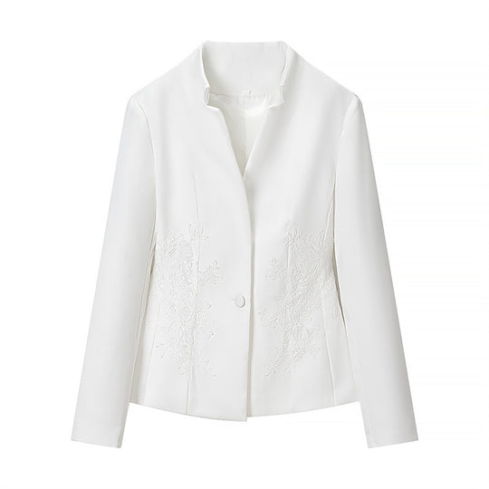 Damen taillierter Kurzblazer mit Stehkragen und floraler Ton-in-Ton-Stickerei Shop Nory