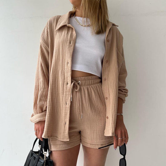 Damen lässiges Oversize-Hemd mit kurzem Schnitt und praktischen Taschen