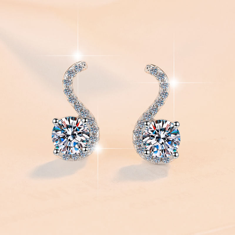 Damen Ohrringe mit funkelnden Zirkonia und elegantem Schwung Shop Nory