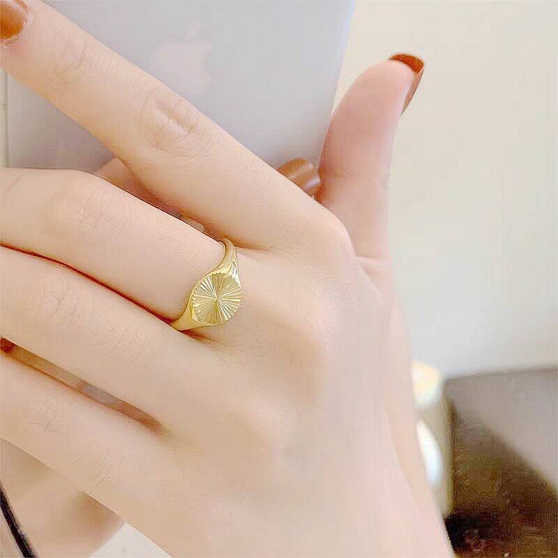 Damen Ring mit kunstvollem Strahlenmuster und elegantem Design Shop Nory