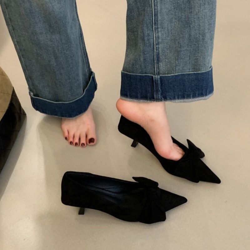 Damen elegante spitze Samt-Pumps mit mittelhohem Kittenabsatz und Zierschleife Shop Nory