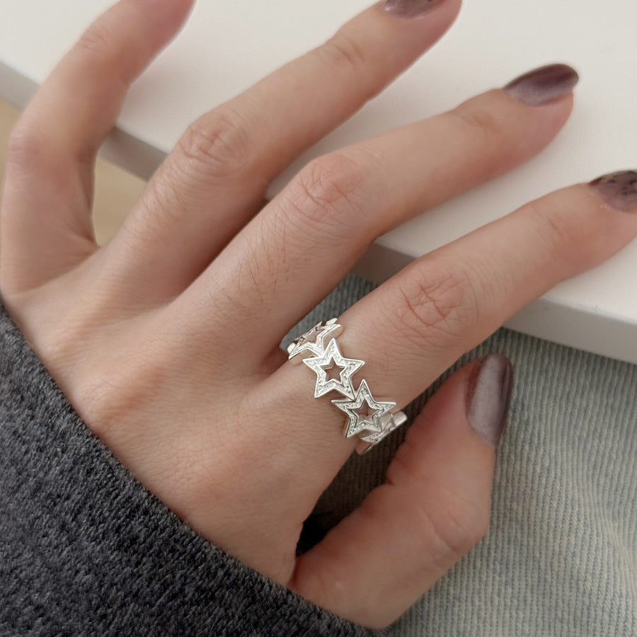 Damen Ring mit funkelndem Sternenmotiv aus hochwertigem Edelstahl Shop Nory