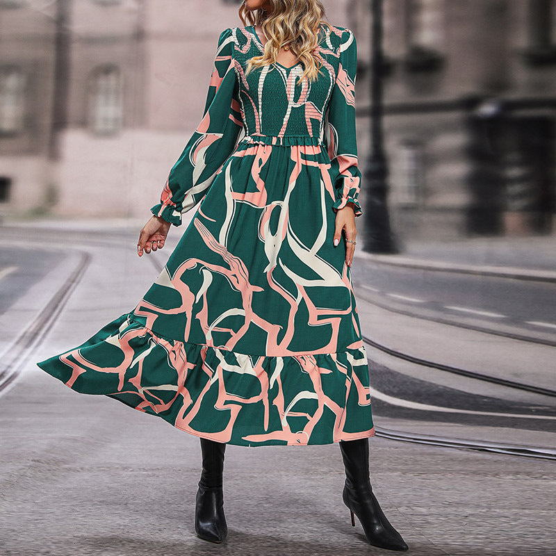 Damen Midikleid mit gerafftem Smok-Oberteil, V-Ausschnitt und ausgestelltem Volantrock Shop Nory