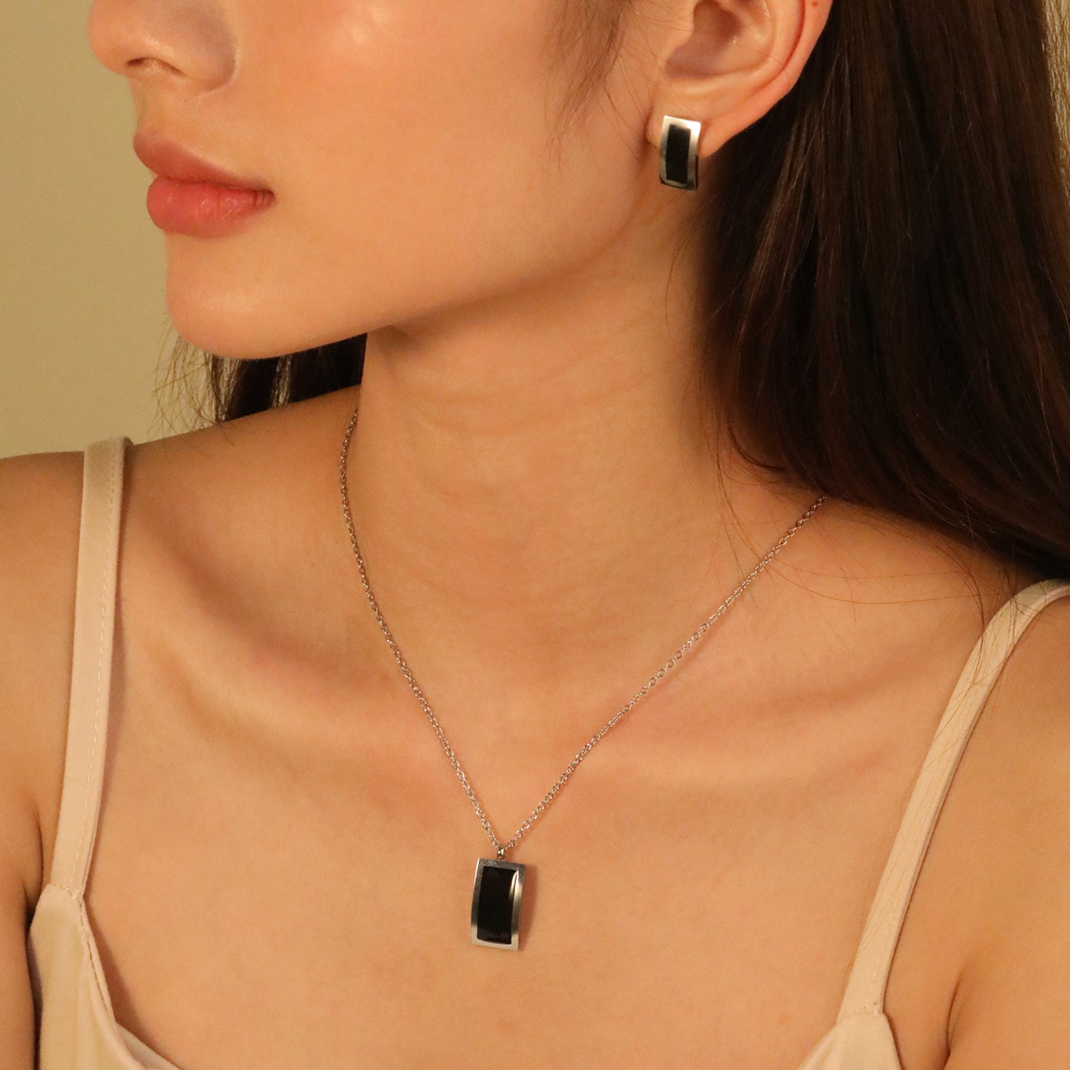 Damen Schmuckset aus hochwertigem Edelstahl mit modernem Design Shop Nory