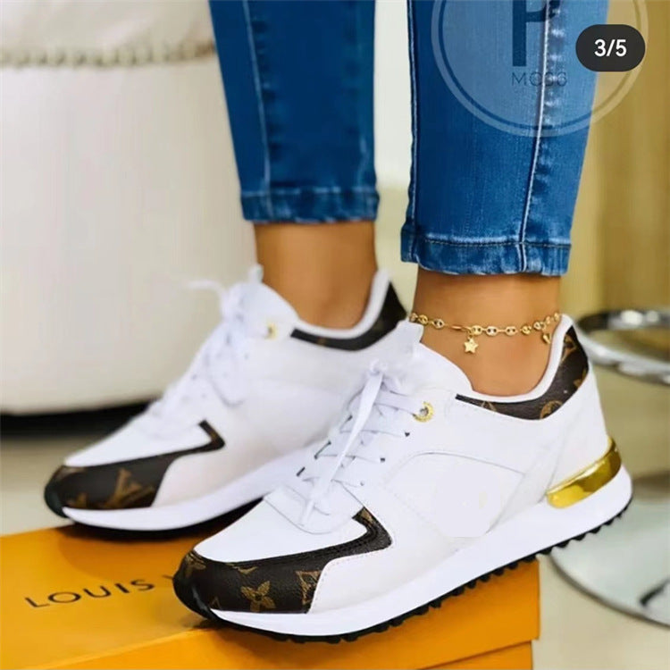 Damen Plateau-Sneakers mit atmungsaktivem Mesh, gepolsterter Innensohle und dekorativem Logomuster-Besatz Shop Nory